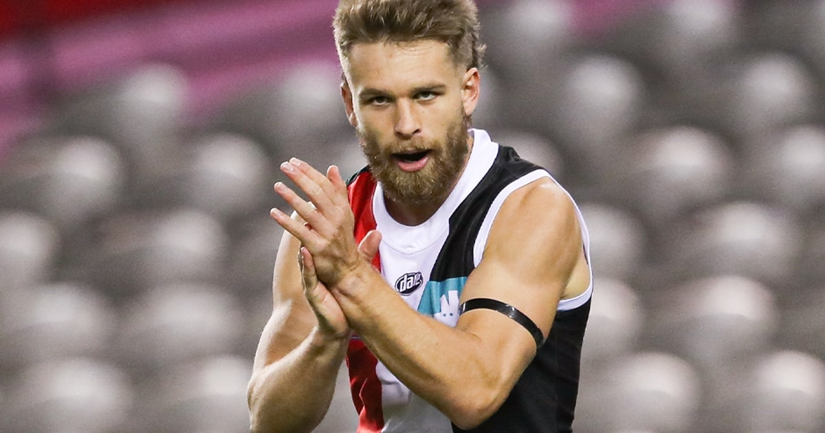 Butler’s brilliance on show against the Bulldogs... and that front-and ...